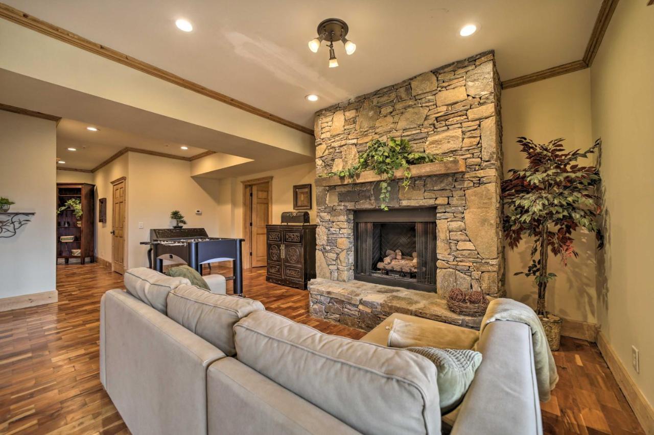 Luxury Cabin Rental In Franklin With Private Hot Tub Exterior foto